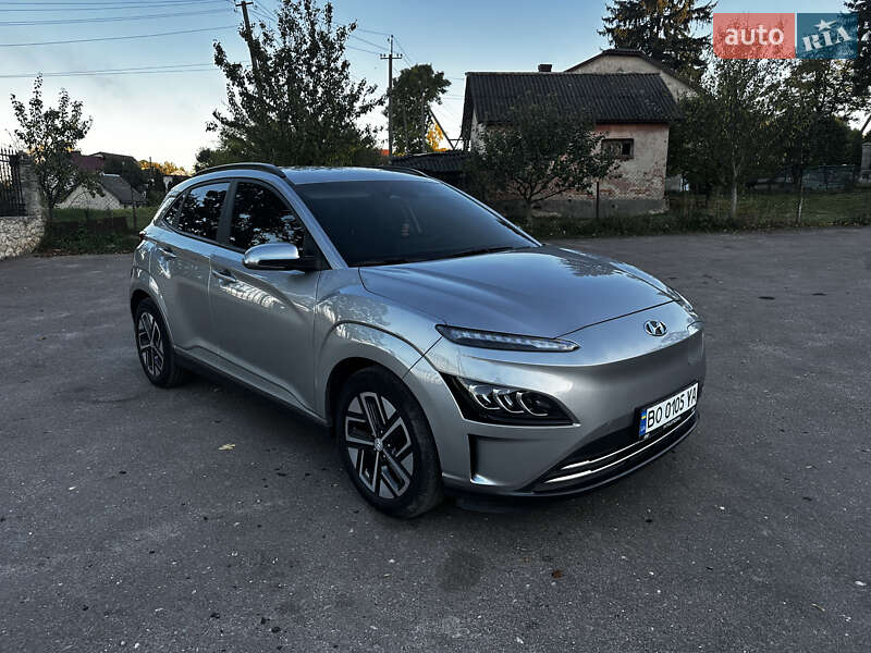Внедорожник / Кроссовер Hyundai Kona Electric 2022 в Збараже