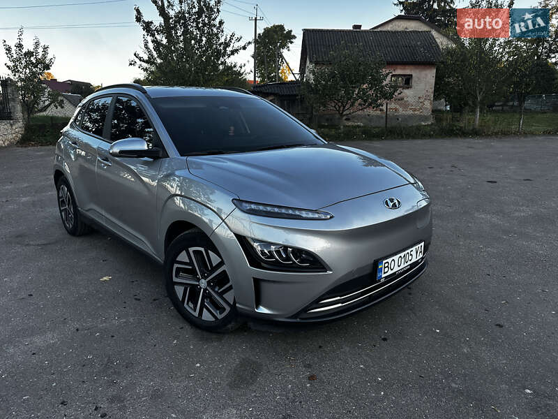 Внедорожник / Кроссовер Hyundai Kona Electric 2022 в Збараже