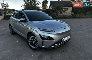 Внедорожник / Кроссовер Hyundai Kona Electric 2022 в 