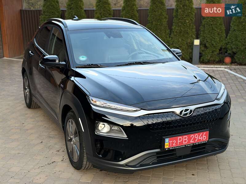 Позашляховик / Кросовер Hyundai Kona Electric 2020 в Чернівцях