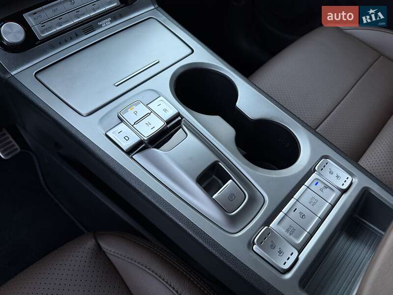 Позашляховик / Кросовер Hyundai Kona Electric 2020 в Чернівцях