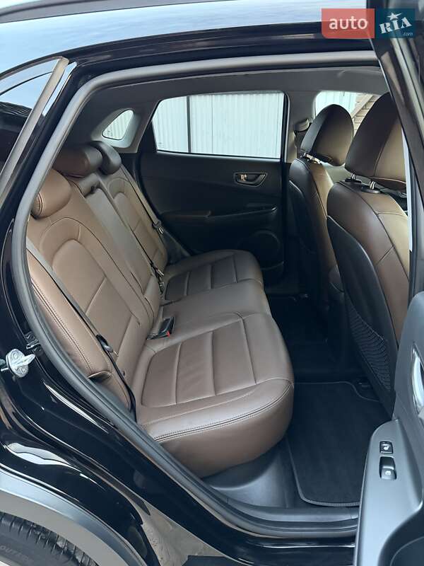 Позашляховик / Кросовер Hyundai Kona Electric 2020 в Чернівцях