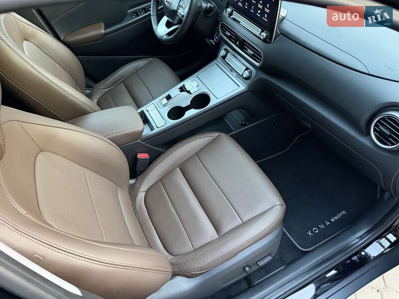 Позашляховик / Кросовер Hyundai Kona Electric 2020 в Чернівцях