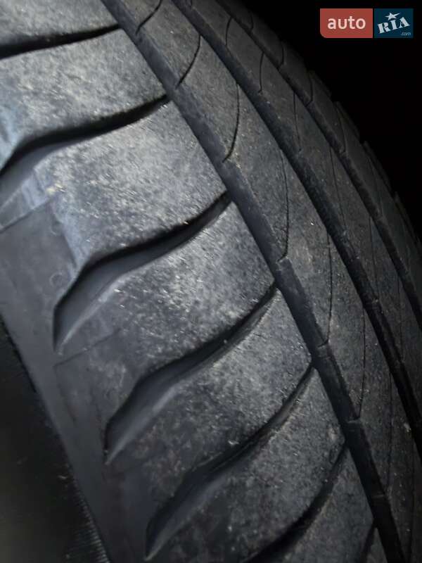 Позашляховик / Кросовер Hyundai Kona Electric 2020 в Чернівцях