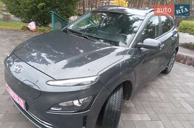 Позашляховик / Кросовер Hyundai Kona Electric 2022 в  фото 5 Позашляховик / Кросовер Hyundai Kona Electric 2022 в