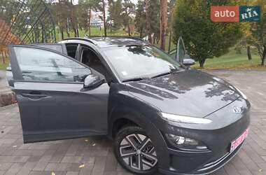 Позашляховик / Кросовер Hyundai Kona Electric 2022 в  фото 19 Позашляховик / Кросовер Hyundai Kona Electric 2022 в