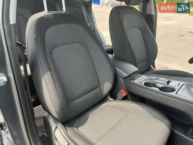 Внедорожник / Кроссовер Hyundai Kona Electric 2020 в Виннице фото 32 Внедорожник / Кроссовер Hyundai Kona Electric 2020 в Виннице