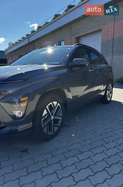 Внедорожник / Кроссовер Hyundai Kona Electric 2024 в 