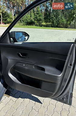 Внедорожник / Кроссовер Hyundai Kona Electric 2024 в 