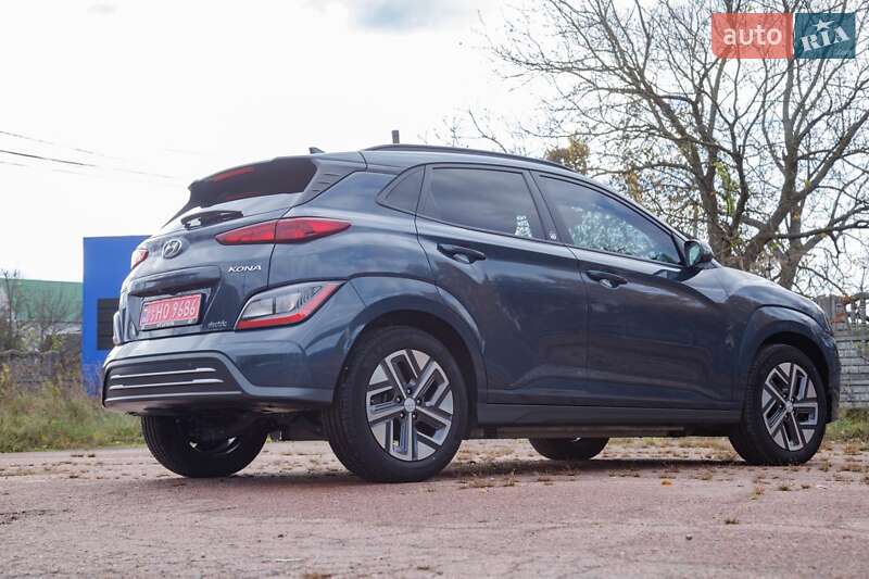 Внедорожник / Кроссовер Hyundai Kona Electric 2022 в Бердичеве