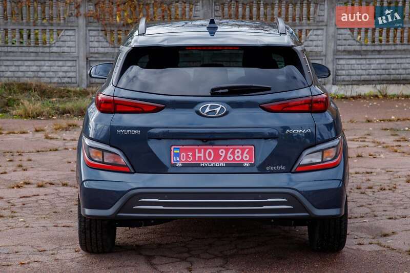 Внедорожник / Кроссовер Hyundai Kona Electric 2022 в Бердичеве