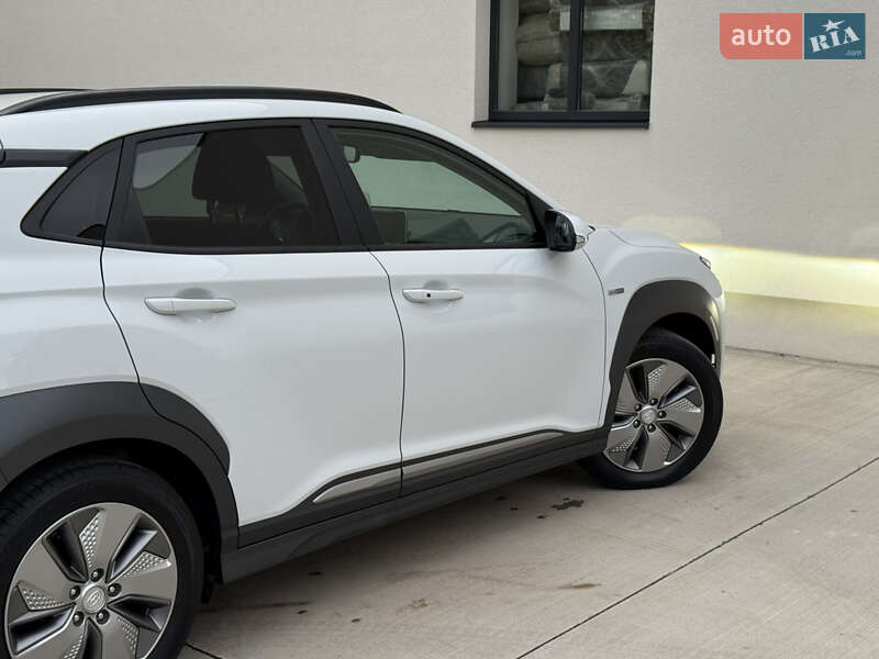 Позашляховик / Кросовер Hyundai Kona Electric 2020 в Луцьку фото 23 Позашляховик / Кросовер Hyundai Kona Electric 2020 в Луцьку