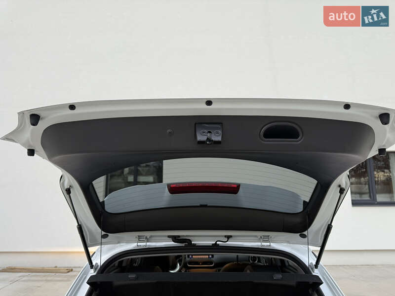 Позашляховик / Кросовер Hyundai Kona Electric 2020 в Луцьку фото 33 Позашляховик / Кросовер Hyundai Kona Electric 2020 в Луцьку