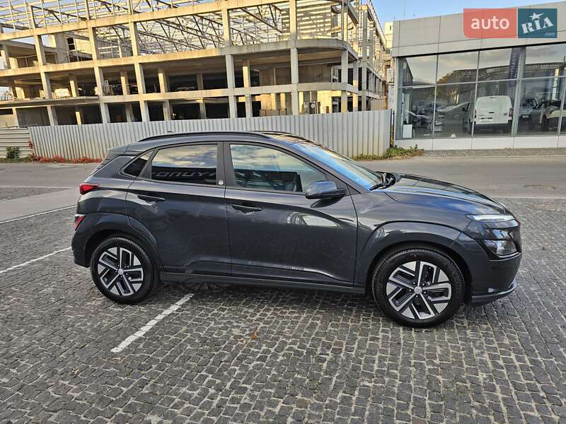 Внедорожник / Кроссовер Hyundai Kona Electric 2022 в Днепре