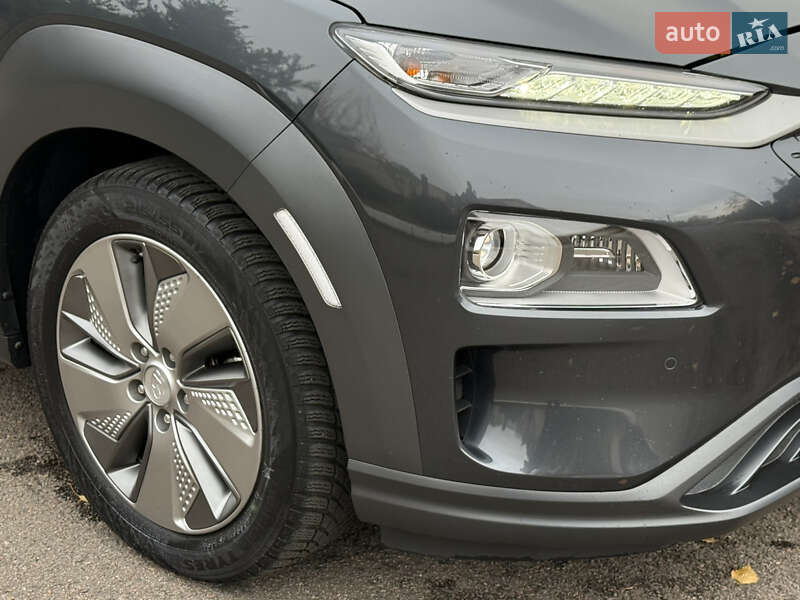 Внедорожник / Кроссовер Hyundai Kona Electric 2020 в Ровно