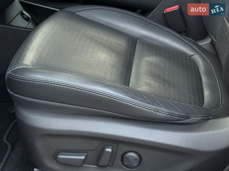 Внедорожник / Кроссовер Hyundai Kona Electric 2020 в Ровно