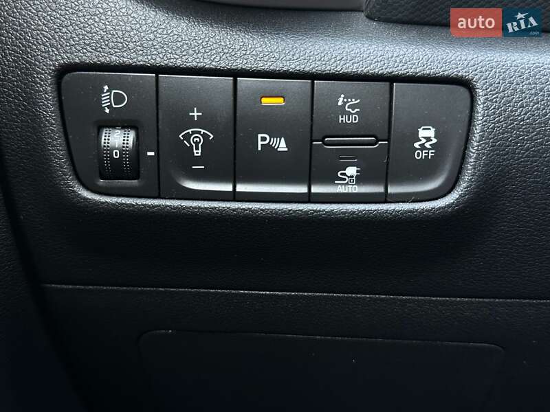 Внедорожник / Кроссовер Hyundai Kona Electric 2021 в Львове