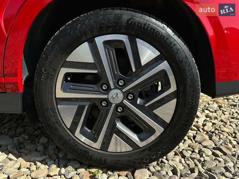 Внедорожник / Кроссовер Hyundai Kona Electric 2021 в Львове