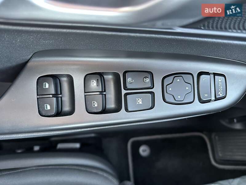 Внедорожник / Кроссовер Hyundai Kona Electric 2021 в Львове