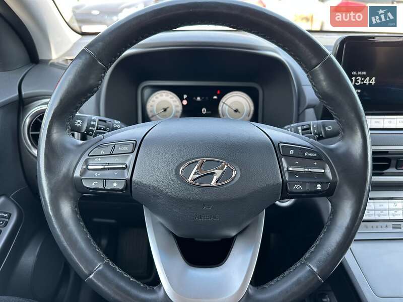 Внедорожник / Кроссовер Hyundai Kona Electric 2021 в Львове