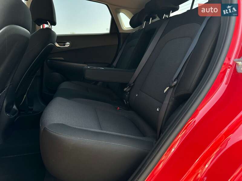 Внедорожник / Кроссовер Hyundai Kona Electric 2021 в Львове