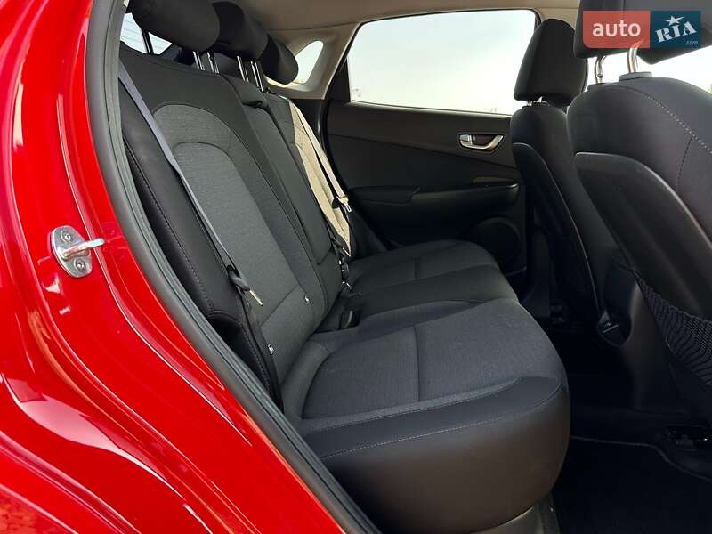 Внедорожник / Кроссовер Hyundai Kona Electric 2021 в Львове