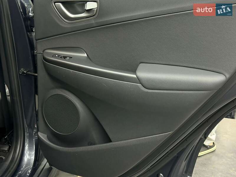 Позашляховик / Кросовер Hyundai Kona Electric 2020 в Луцьку