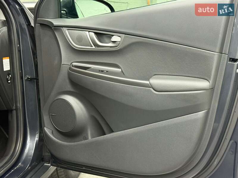 Позашляховик / Кросовер Hyundai Kona Electric 2020 в Луцьку