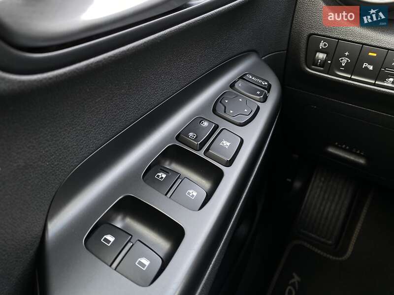 Внедорожник / Кроссовер Hyundai Kona Electric 2022 в Львове