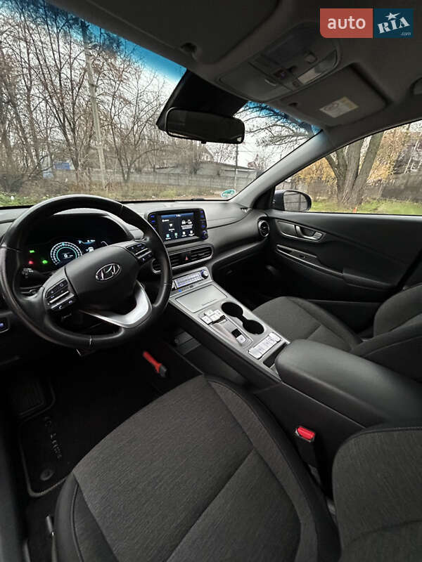 Позашляховик / Кросовер Hyundai Kona Electric 2020 в Дніпрі