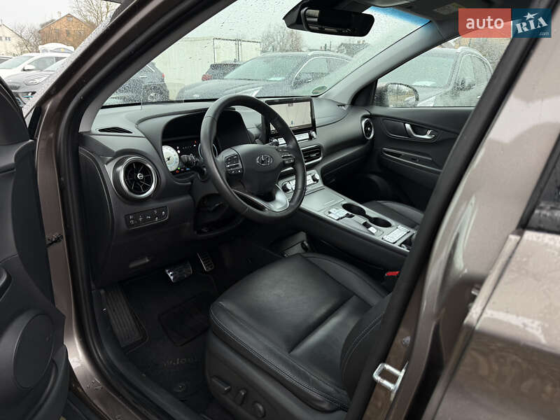 Внедорожник / Кроссовер Hyundai Kona Electric 2021 в Львове