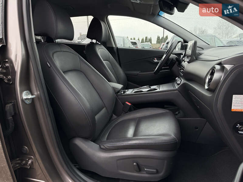 Внедорожник / Кроссовер Hyundai Kona Electric 2021 в Львове