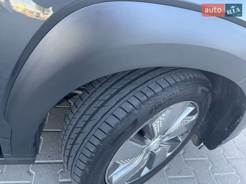 Внедорожник / Кроссовер Hyundai Kona Electric 2020 в Виннице