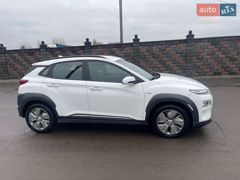 Внедорожник / Кроссовер Hyundai Kona Electric 2020 в Ровно