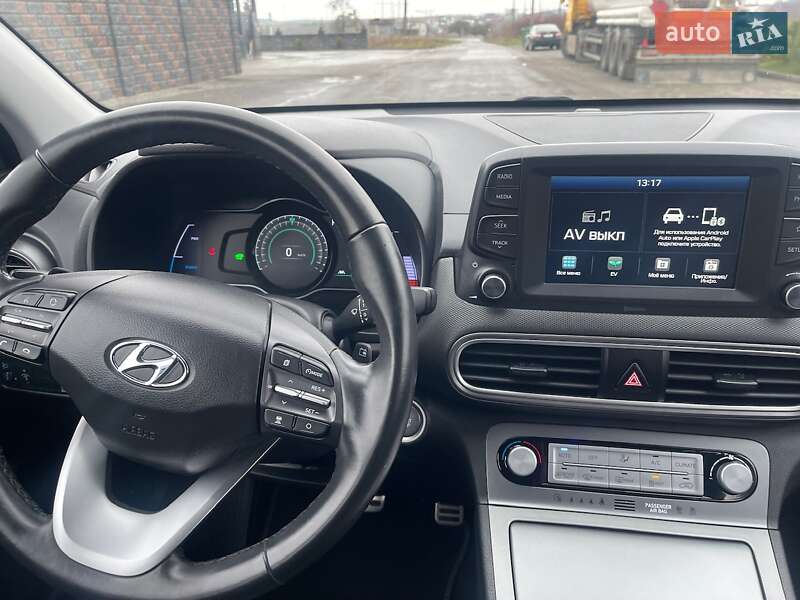 Внедорожник / Кроссовер Hyundai Kona Electric 2020 в Ровно