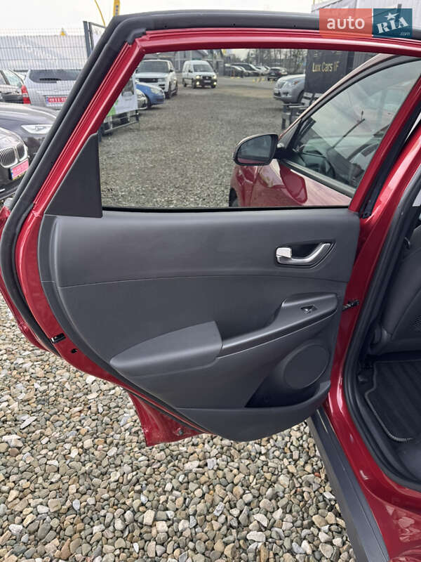 Внедорожник / Кроссовер Hyundai Kona Electric 2022 в Ивано-Франковске