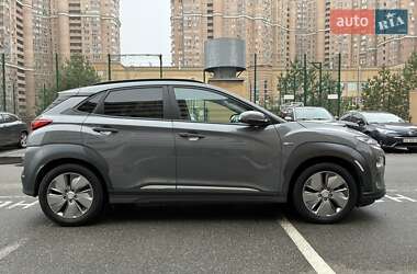 Внедорожник / Кроссовер Hyundai Kona Electric 2020 в Киеве