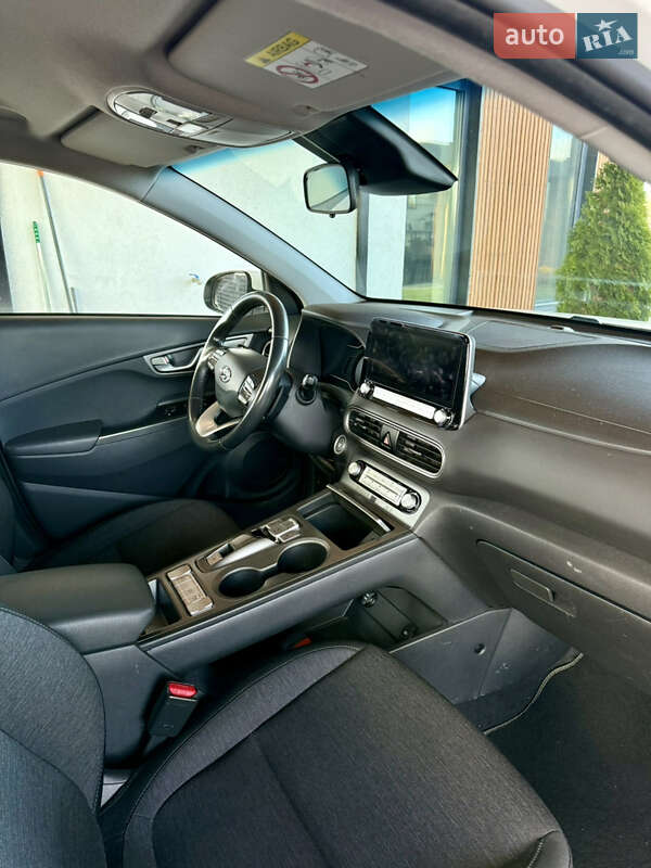 Внедорожник / Кроссовер Hyundai Kona Electric 2020 в Киеве фото 22 Внедорожник / Кроссовер Hyundai Kona Electric 2020 в Киеве