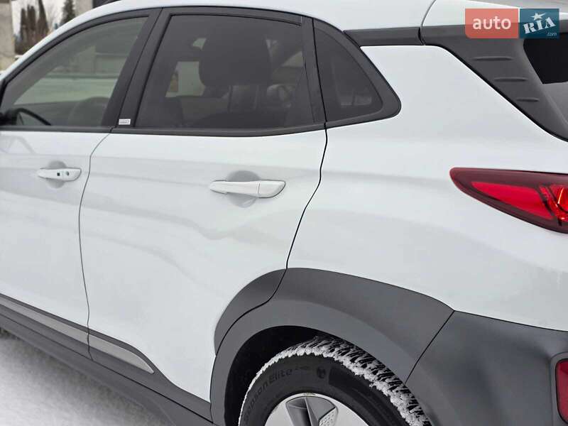 Внедорожник / Кроссовер Hyundai Kona Electric 2020 в Луцке