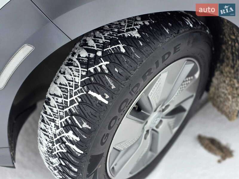 Внедорожник / Кроссовер Hyundai Kona Electric 2020 в Луцке