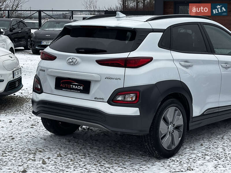 Внедорожник / Кроссовер Hyundai Kona Electric 2021 в Львове