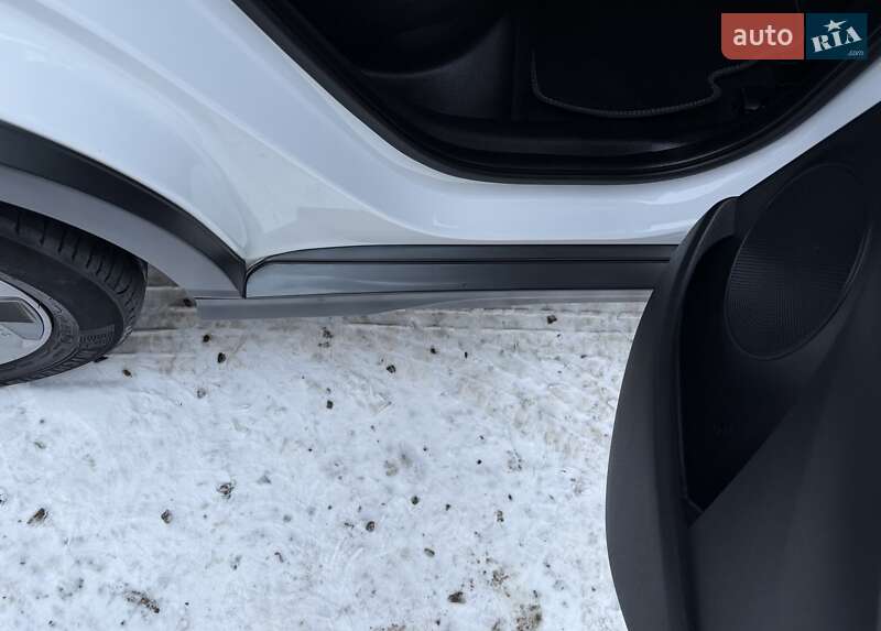 Внедорожник / Кроссовер Hyundai Kona Electric 2021 в Львове