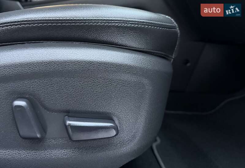 Внедорожник / Кроссовер Hyundai Kona Electric 2021 в Львове