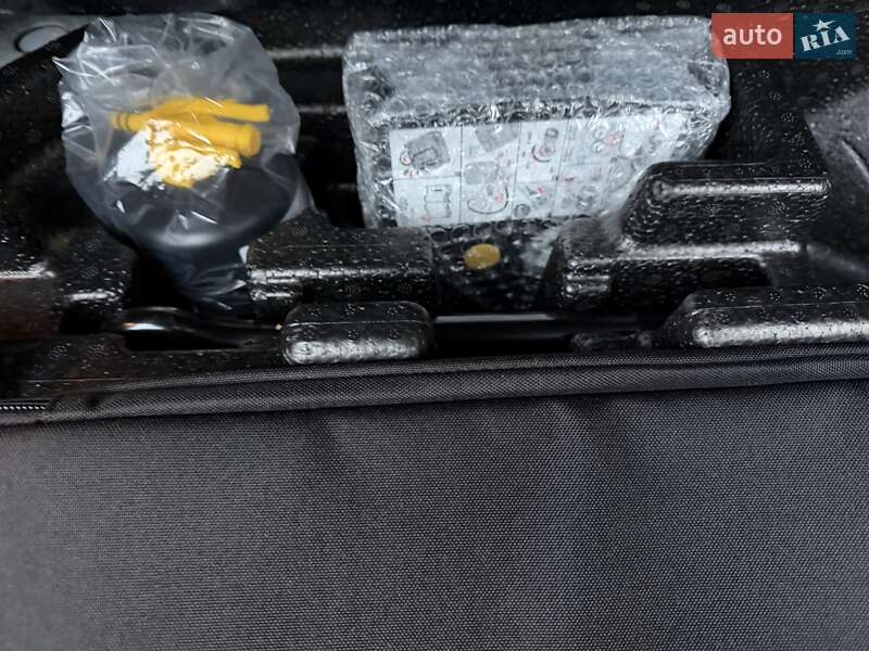 Внедорожник / Кроссовер Hyundai Kona Electric 2021 в Львове