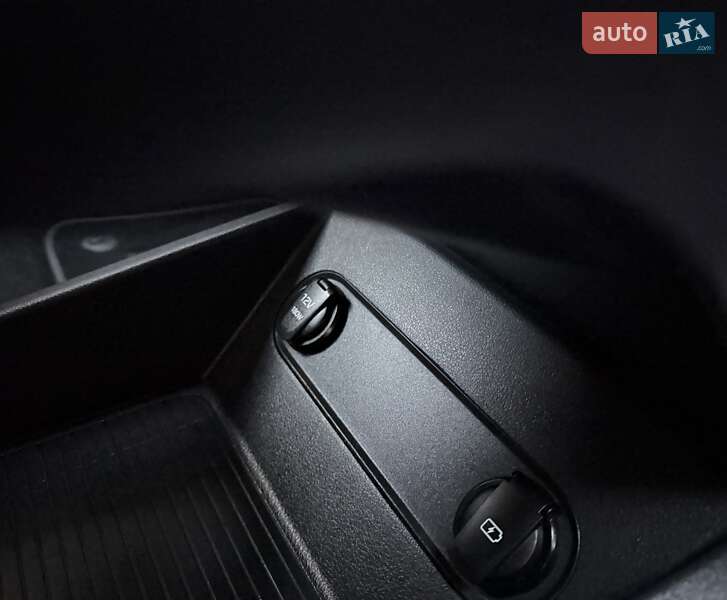 Внедорожник / Кроссовер Hyundai Kona Electric 2021 в Львове