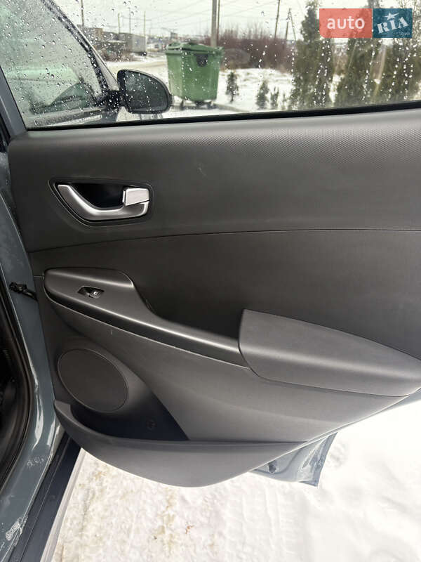 Внедорожник / Кроссовер Hyundai Kona Electric 2021 в Клевани