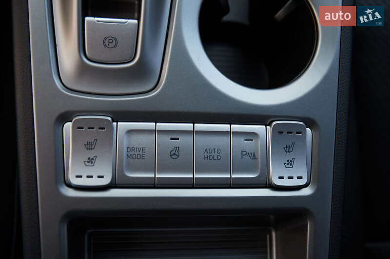 Внедорожник / Кроссовер Hyundai Kona 2020 в Киеве