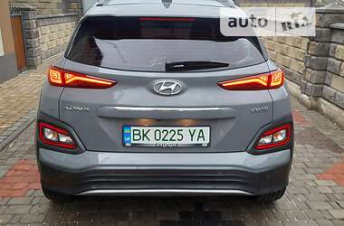 Внедорожник / Кроссовер Hyundai Kona 2020 в Владимирце