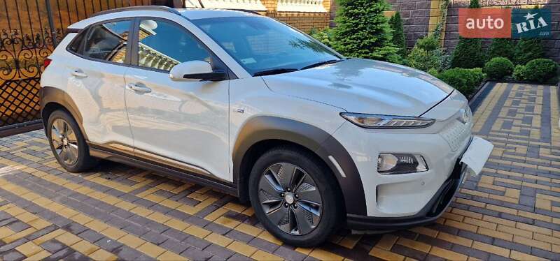 Внедорожник / Кроссовер Hyundai Kona 2019 в Одессе