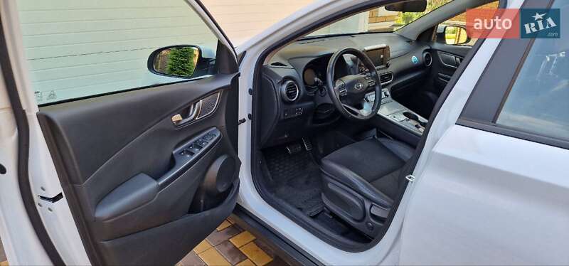 Внедорожник / Кроссовер Hyundai Kona 2019 в Одессе